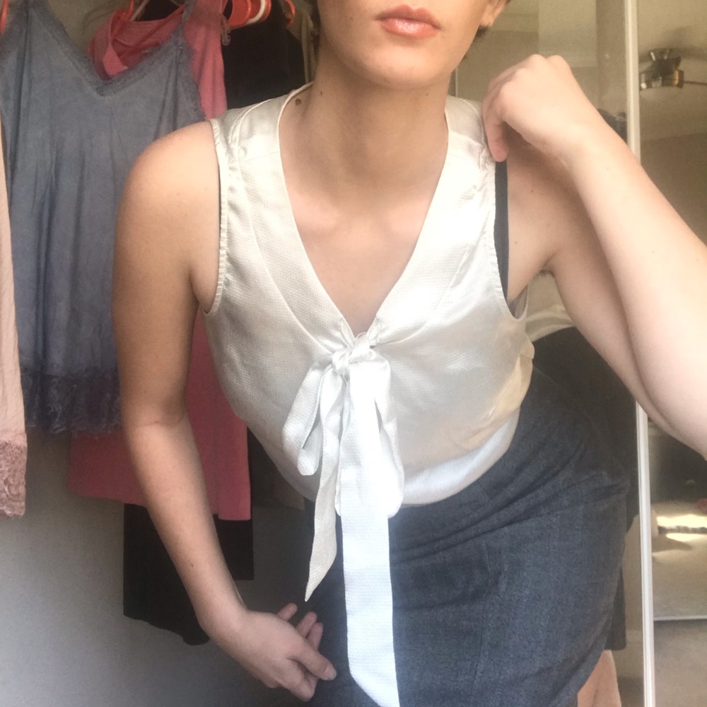 Sleeveless Top with Bow